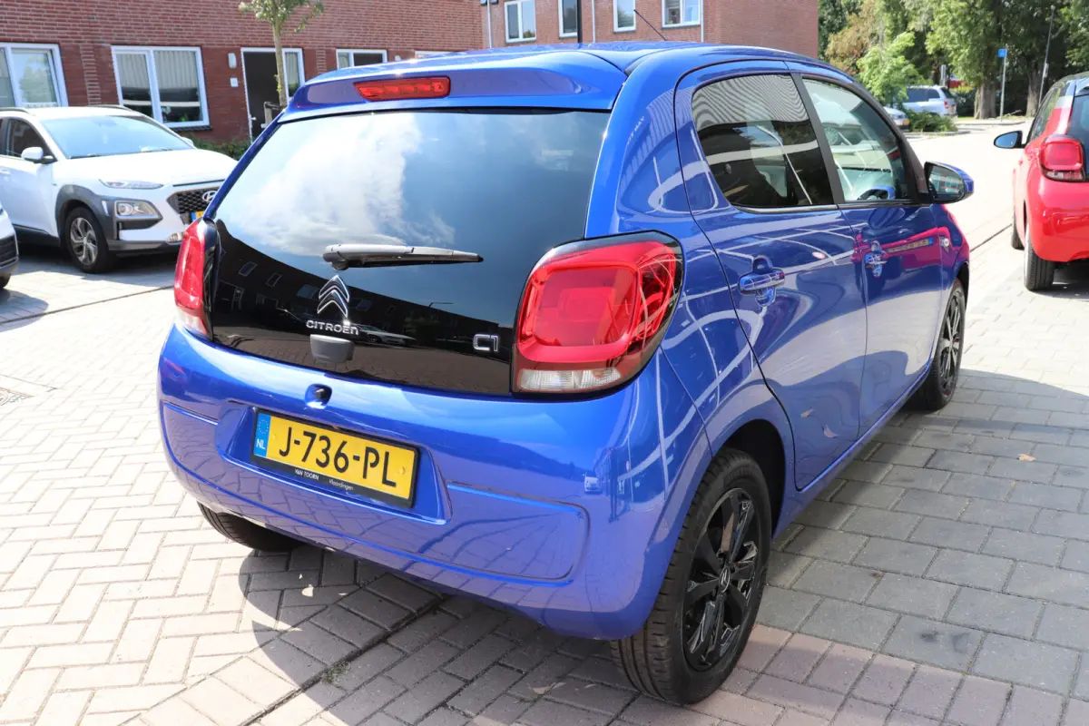 1.0 VTi Shine. Scherm voor Apple Carplay/Android Auto.