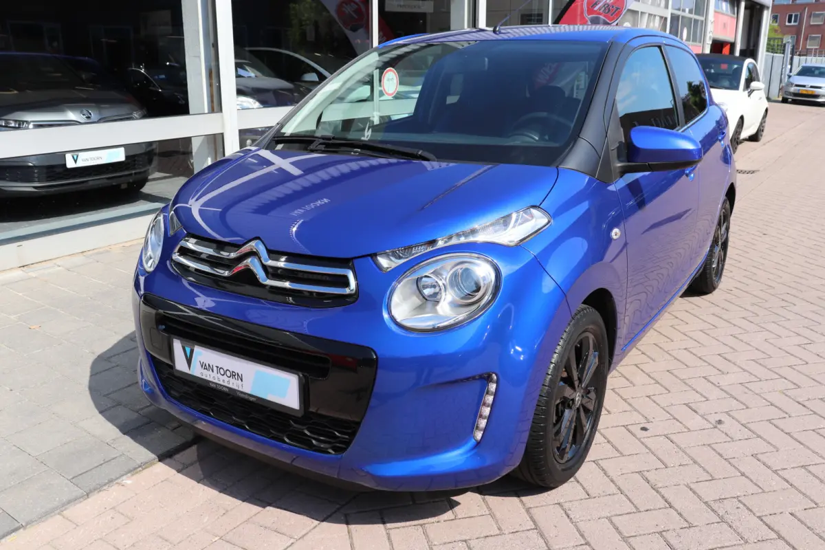 1.0 VTi Shine. Scherm voor Apple Carplay/Android Auto.