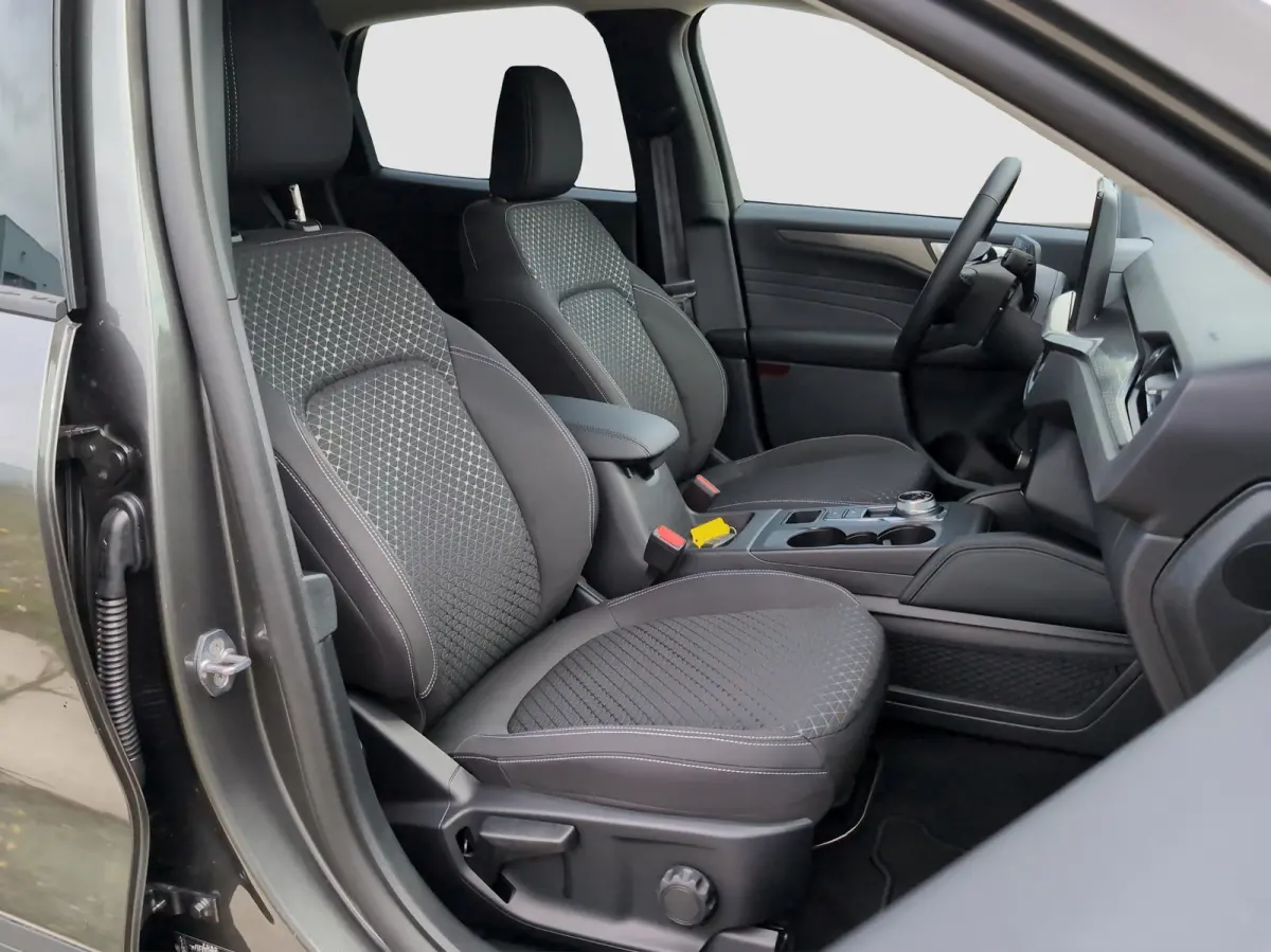 2.5 PHEV Titanium | Achterbank verwarmd | All Weather banden | Buitenspiegels elektrisch inklapbaar