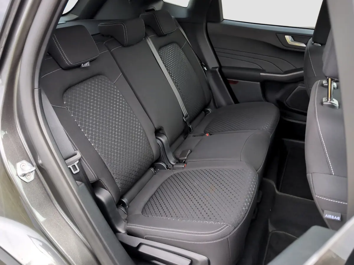 2.5 PHEV Titanium | Achterbank verwarmd | All Weather banden | Buitenspiegels elektrisch inklapbaar