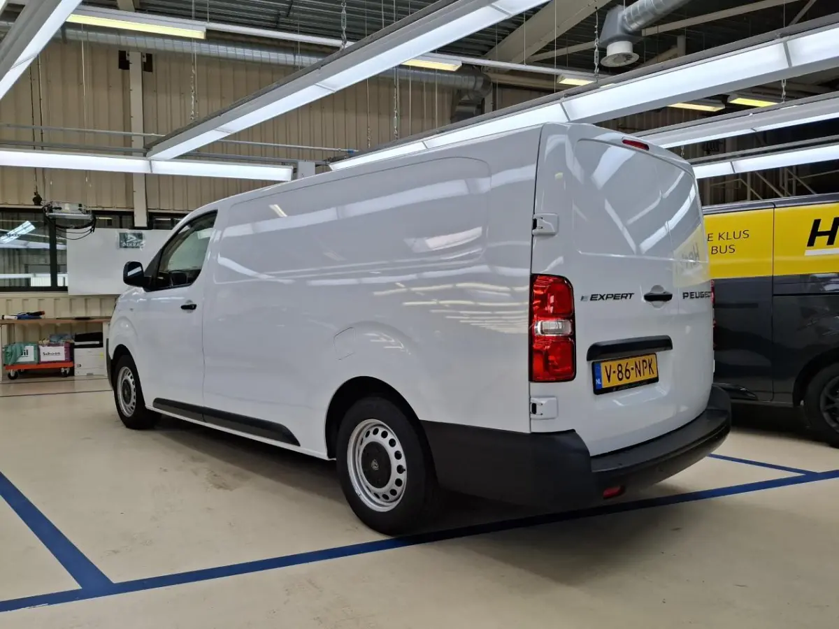 EV L3 Long 75 kWh | L3 Long | Fase 3 laden | SOH 100% | Nieuw model | 3-Zits | Navigatie | Camera |