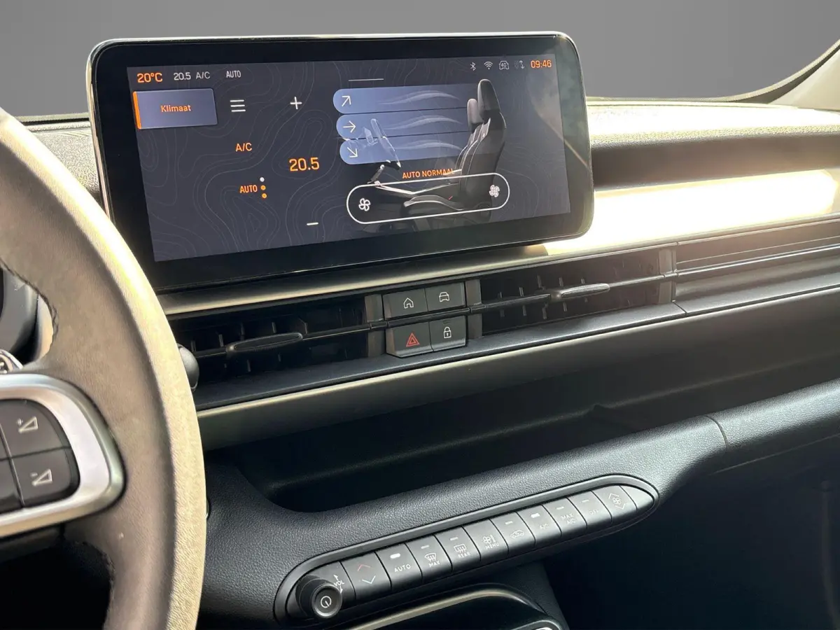 1.2 e-Hybrid Altitude | Camera | AppleCarplay | Cruise Control | LMV | Climate Control