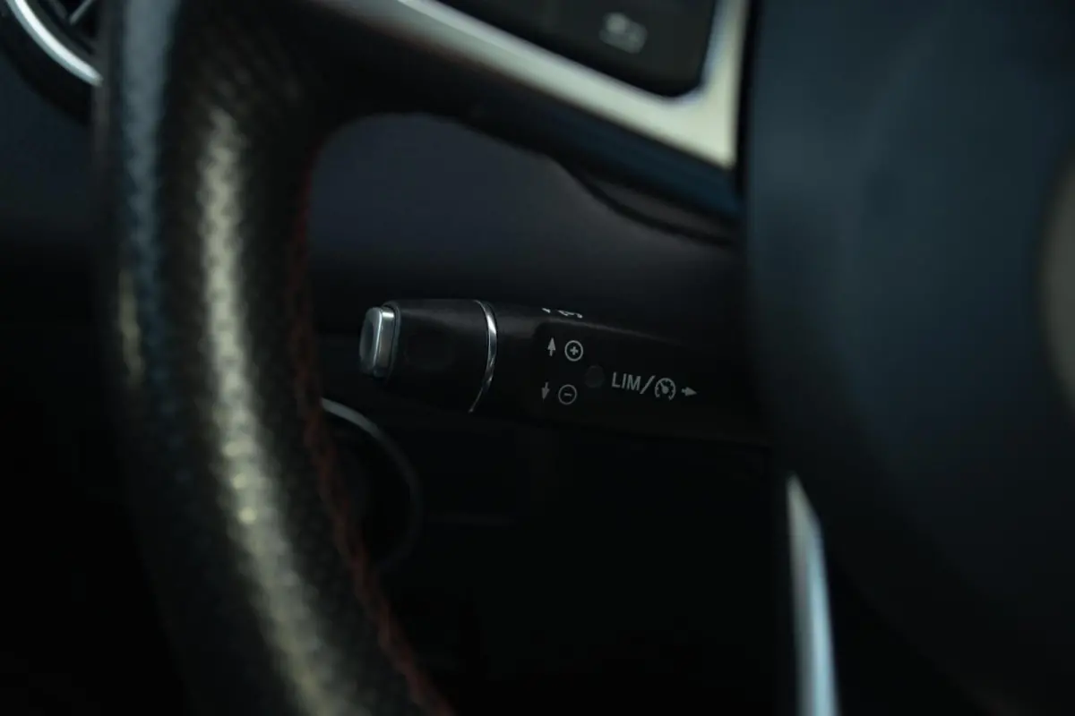 200 AMG | Pano| Apple Carplay | Camera