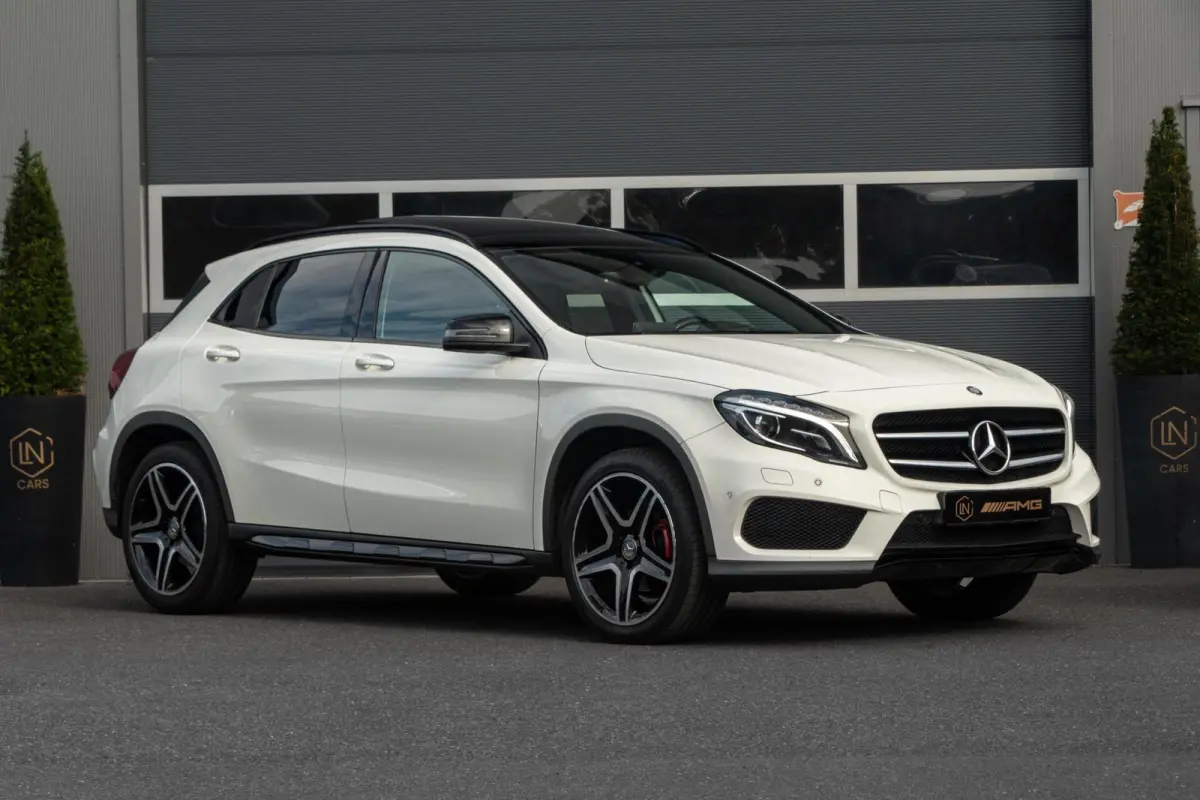 200 AMG | Pano| Apple Carplay | Camera