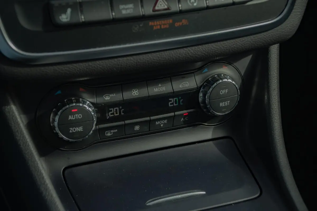 200 AMG | Pano| Apple Carplay | Camera
