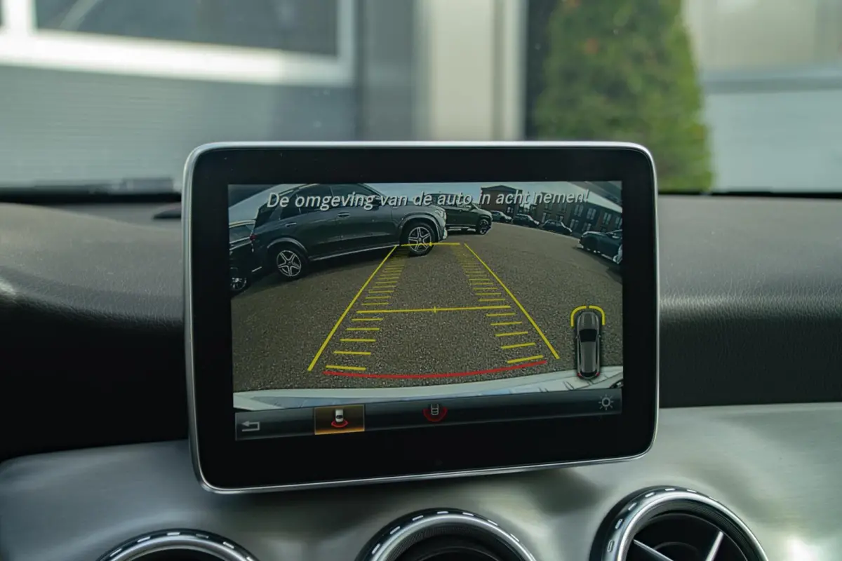 200 AMG | Pano| Apple Carplay | Camera