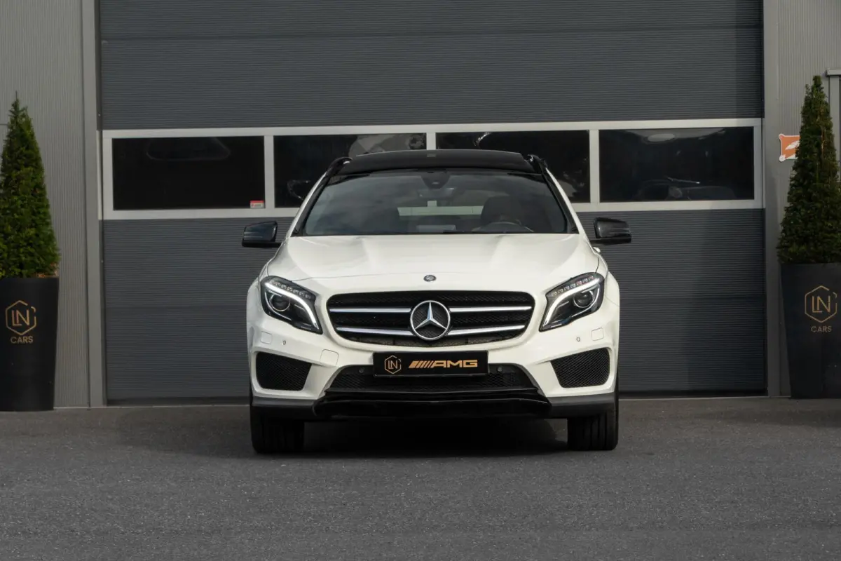 200 AMG | Pano| Apple Carplay | Camera