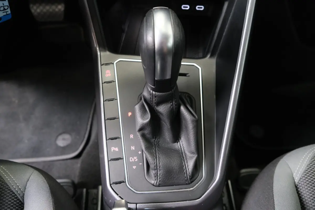 1.0 TSI Highline Automaat - N.A.P. Airco, Cruise, Navi, Camera, Carplay, Virtueel display.