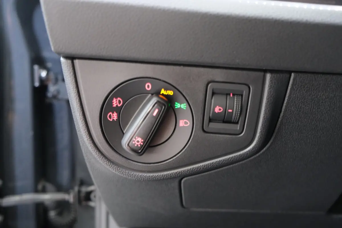 1.0 TSI Highline Automaat - N.A.P. Airco, Cruise, Navi, Camera, Carplay, Virtueel display.