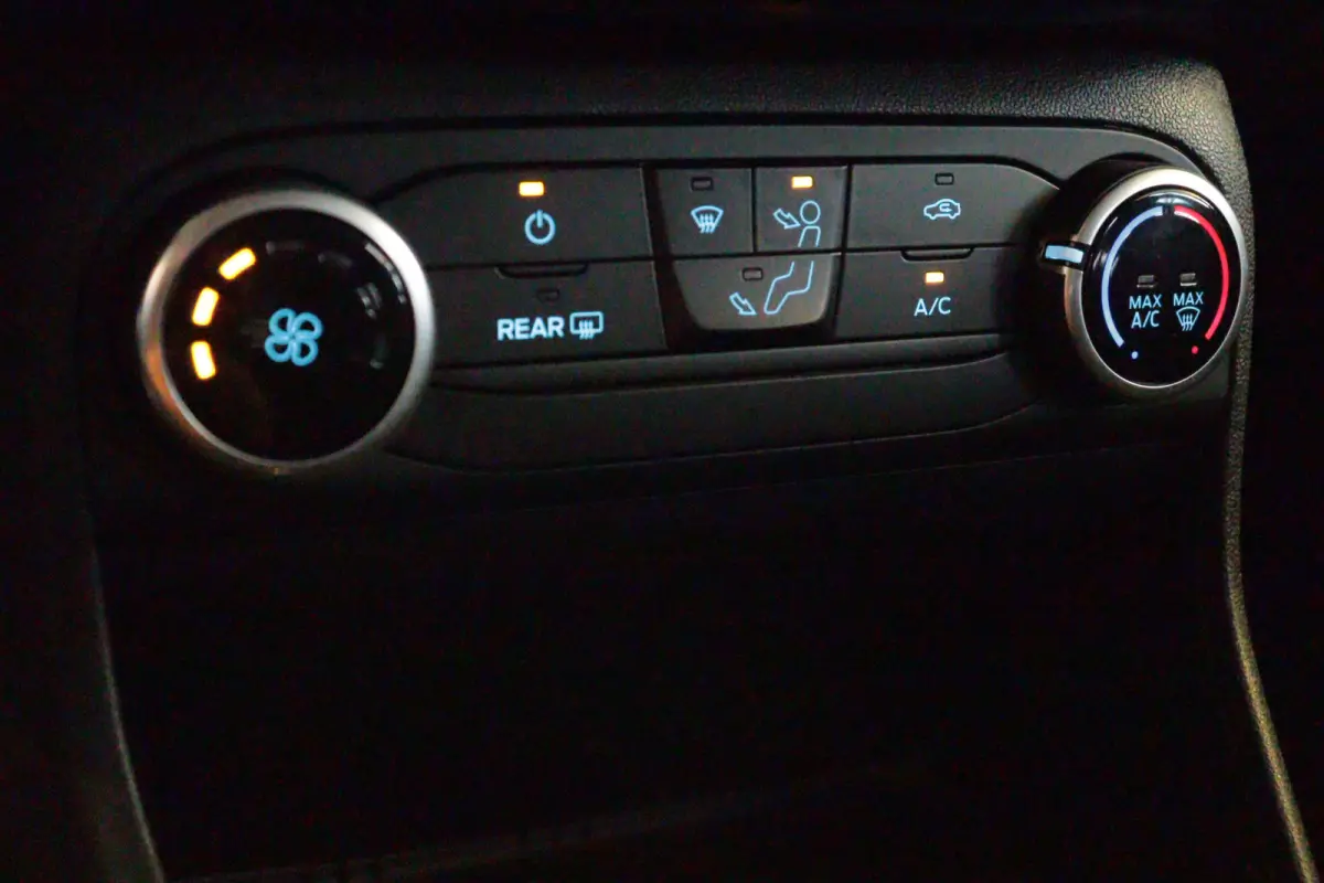 1.0 EcoBoost Connected | NAVI | AIRCO | PDC ACHTER | CRUISE | LANE-ASSIST |