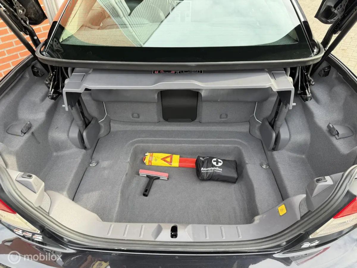 Convertible 2.4i Geartronic Intro Edition - orig. NL - 2e eig.