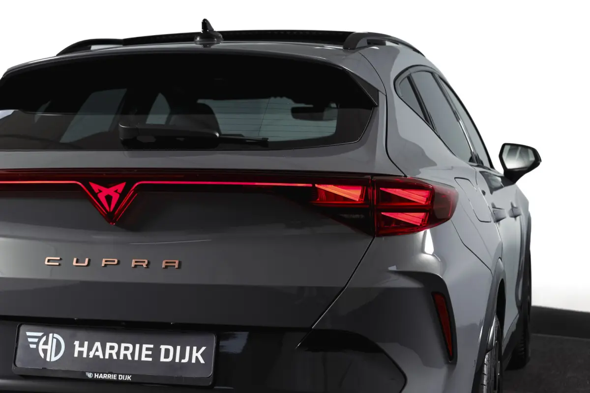 1.5 TSI e-Hybrid 272 PK VZ Extreme | S/k-Panodak | Dig. Cockpit | Adapt. Cruise | Stoel-+ Stuurverw. PDC | 360 Camera | NAV + App. Connect | ECC | Elek. Klep | LM 19" | 0683