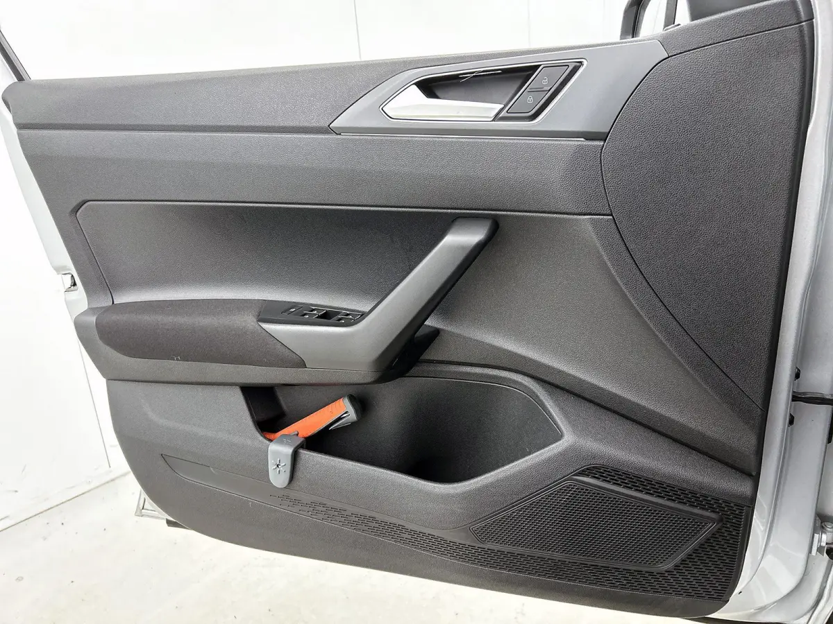 1.0 TSI R-Line | Achteruitrijcamera | Adaptieve Cruisecontrol | Apple Carplay/Android Auto | Navigatie