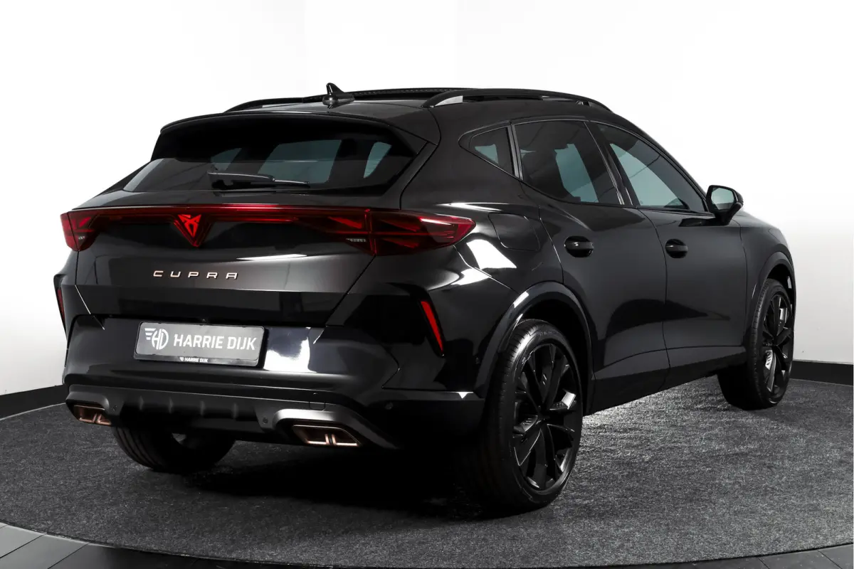 1.5 TSI e-Hybrid 272 PK VZ Performance | S/K-Panodak | Dig. Cockpit | Adapt. Cruise | Stoel-+Stuurverw. | PDC | 360 Camera | NAV + App. Connect | ECC | Elek. Klep | LM 19" | 6971