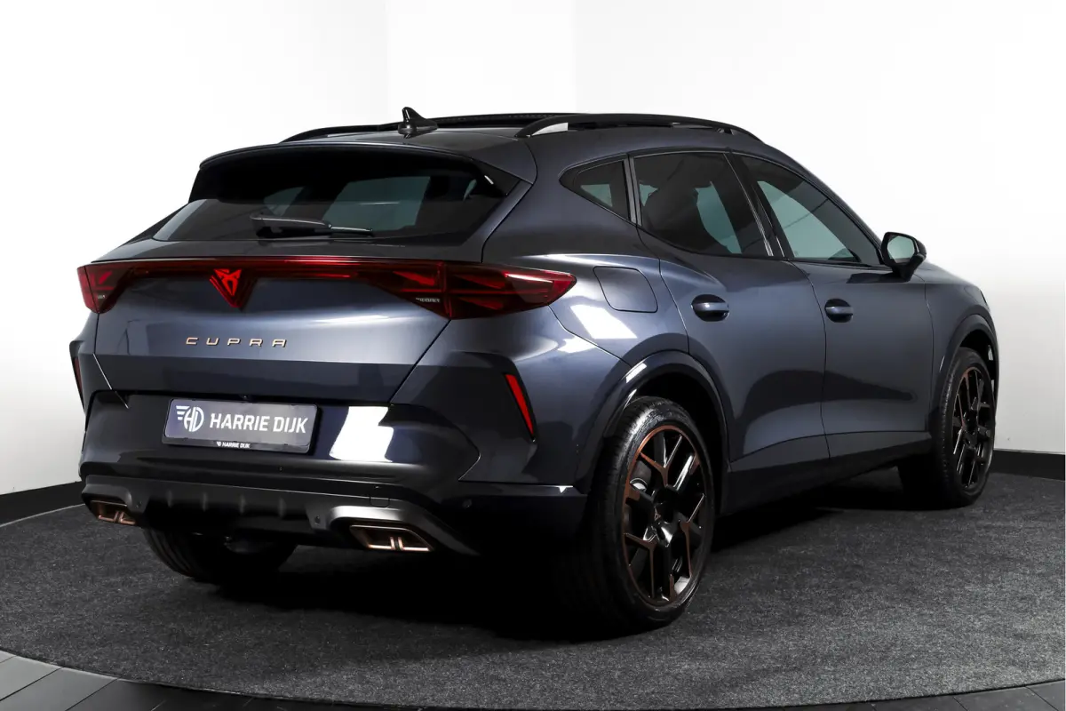 1.5 TSI e-Hybrid 272 PK VZ Extreme | S/k-Panodak | Dig. Cockpit | Adapt. Cruise | Stoel-+ Stuurverw. PDC | 360 Camera | NAV + App. Connect | ECC | Elek. Klep | LM 19" | 0661
