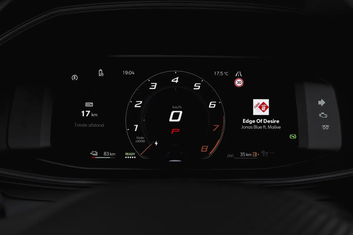 1.5 TSI e-Hybrid 272 PK VZ Extreme | S/k-Panodak | Dig. Cockpit | Adapt. Cruise | Stoel-+ Stuurverw. PDC | 360 Camera | NAV + App. Connect | ECC | Elek. Klep | LM 19" | 7989
