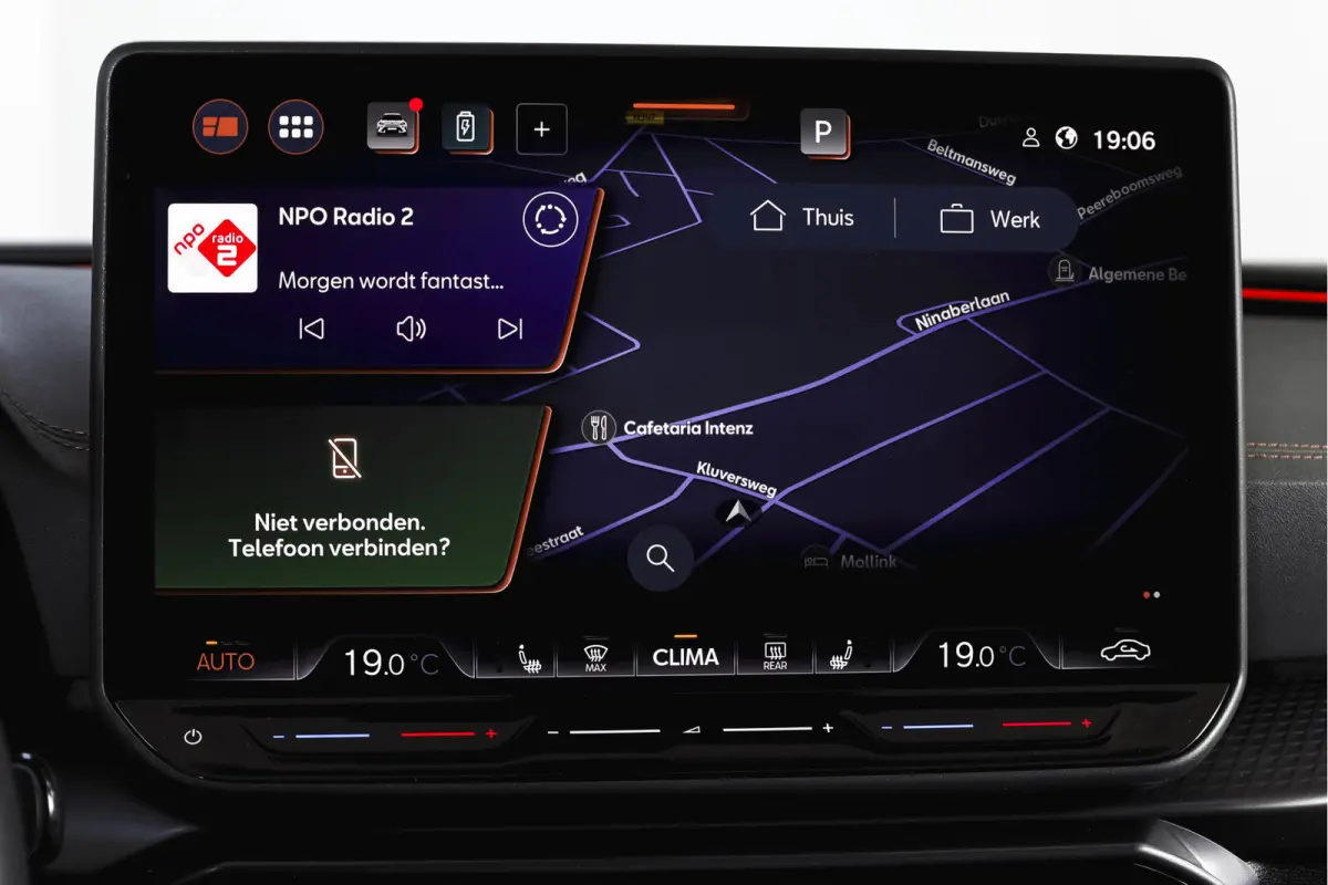 1.5 TSI e-Hybrid 272 PK VZ Extreme | S/k-Panodak | Dig. Cockpit | Adapt. Cruise | Stoel-+ Stuurverw. PDC | 360 Camera | NAV + App. Connect | ECC | Elek. Klep | LM 19" | 7989