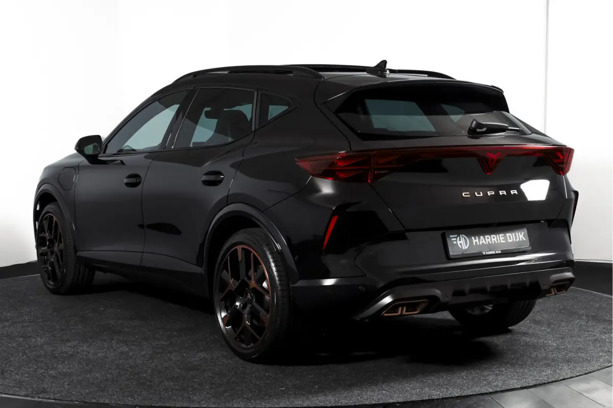 1.5 TSI e-Hybrid 272 PK VZ Extreme | S/k-Panodak | Dig. Cockpit | Adapt. Cruise | Stoel-+ Stuurverw. PDC | 360 Camera | NAV + App. Connect | ECC | Elek. Klep | LM 19" | 7989