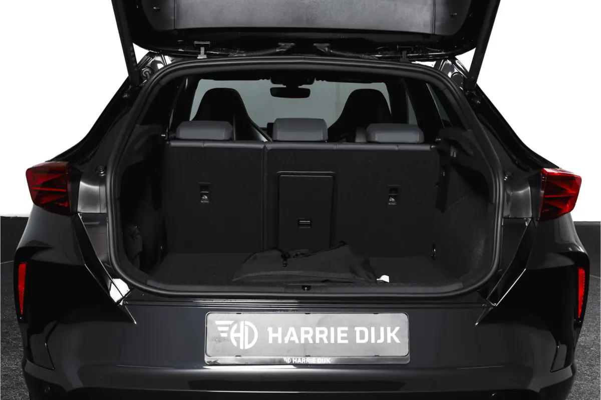 1.5 TSI e-Hybrid 272 PK VZ Extreme | S/k-Panodak | Dig. Cockpit | Adapt. Cruise | Stoel-+ Stuurverw. PDC | 360 Camera | NAV + App. Connect | ECC | Elek. Klep | LM 19" | 7976