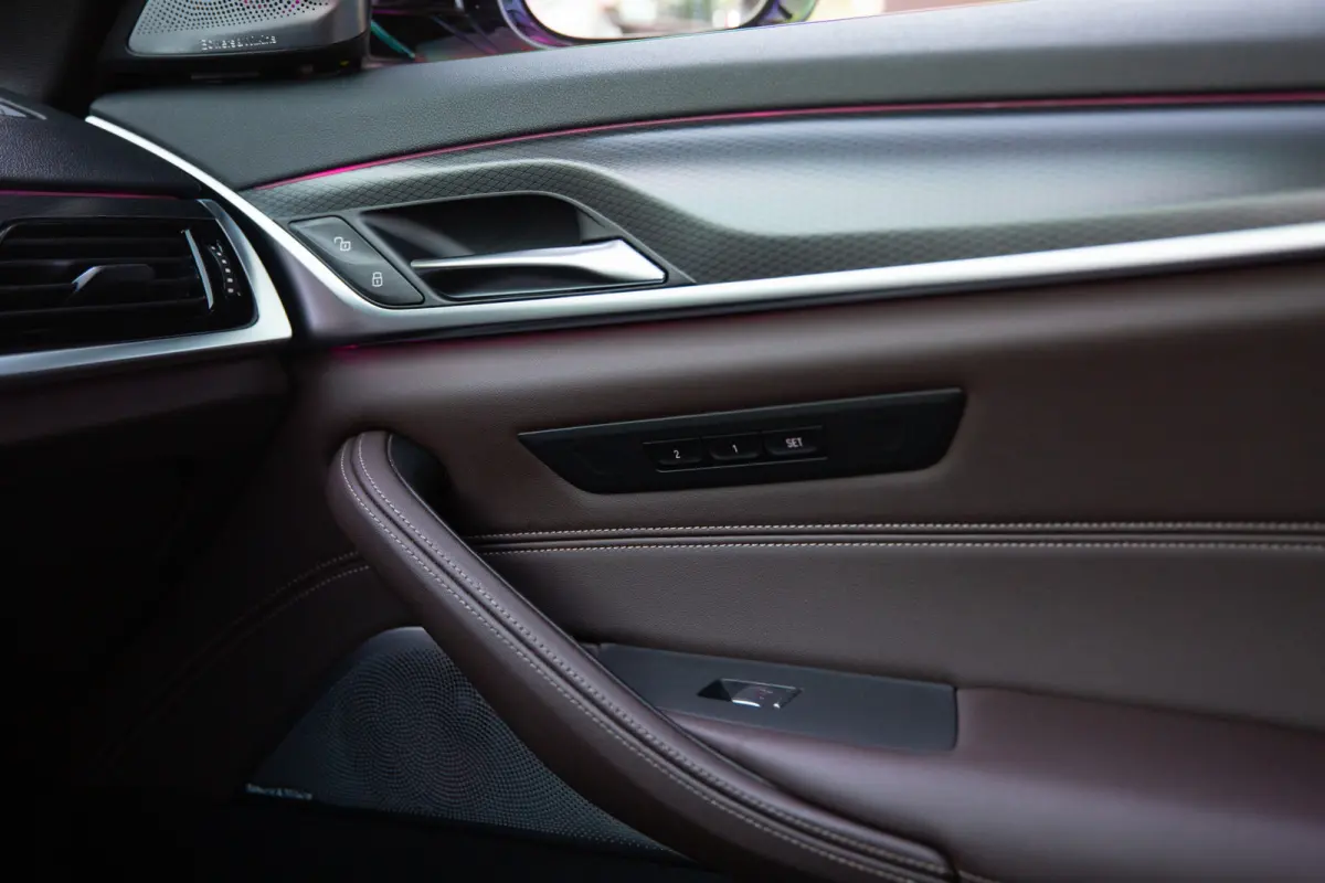 540i High Executive M-Sport , Bowers&Wilkins, NAP, HUD, Laser, Schuif/Kanteldak
