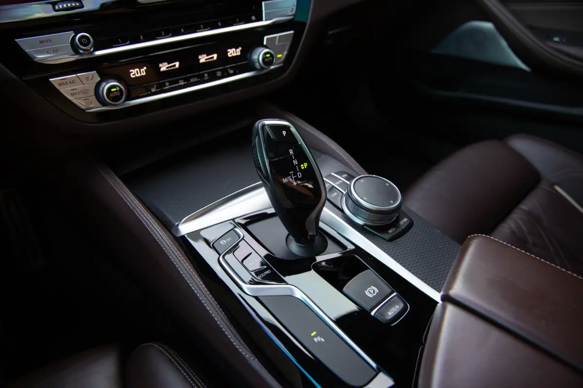 540i High Executive M-Sport , Bowers&Wilkins, NAP, HUD, Laser, Schuif/Kanteldak