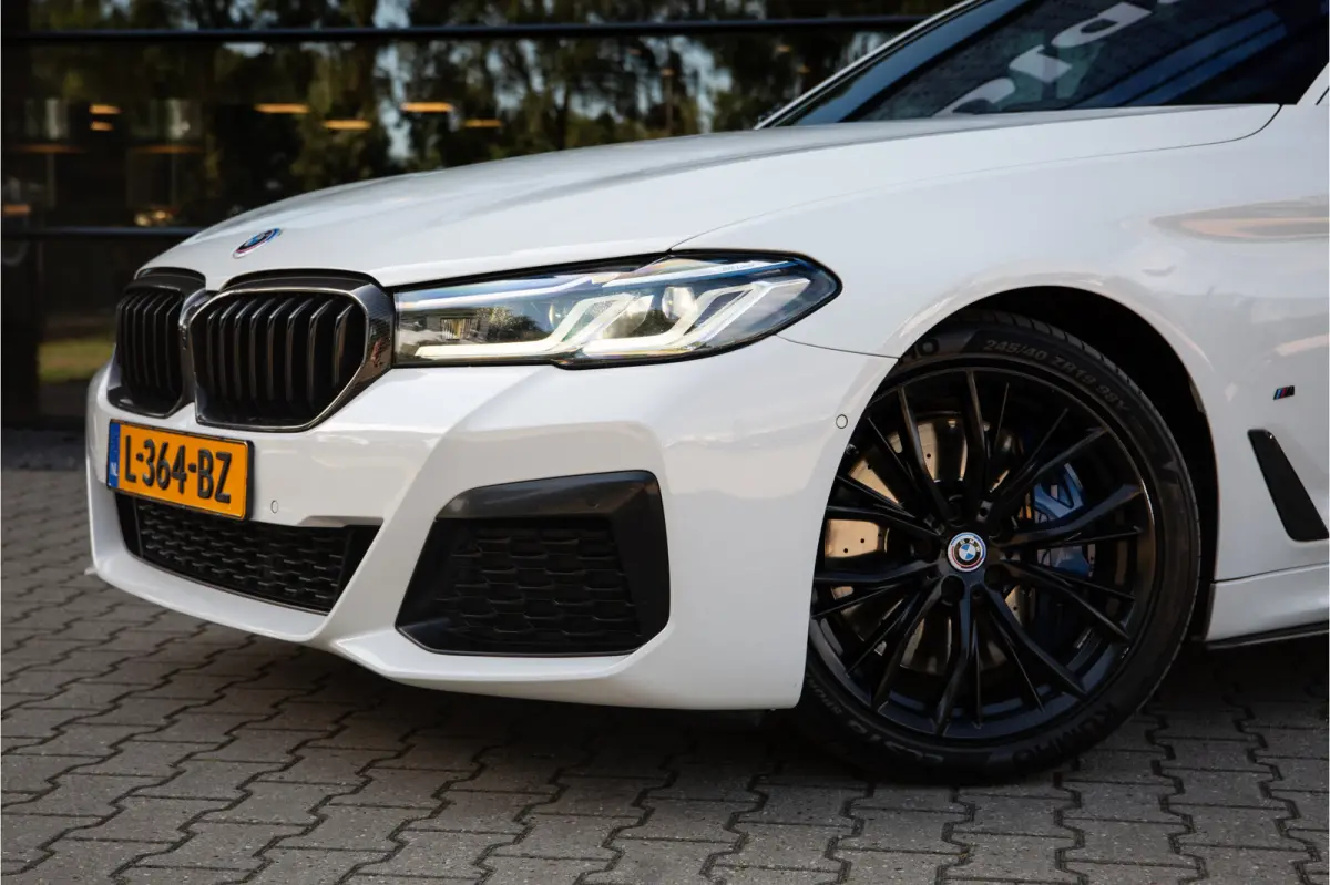 540i High Executive M-Sport , Bowers&Wilkins, NAP, HUD, Laser, Schuif/Kanteldak