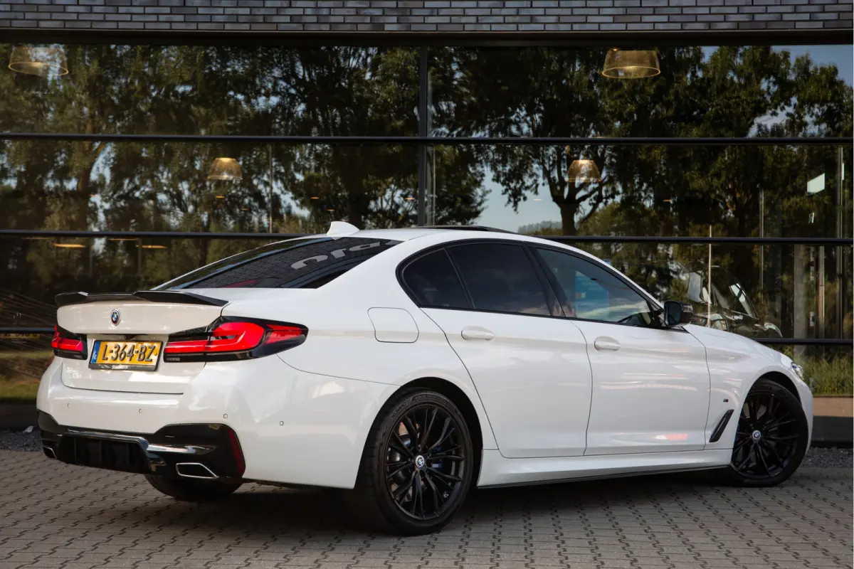 540i High Executive M-Sport , Bowers&Wilkins, NAP, HUD, Laser, Schuif/Kanteldak