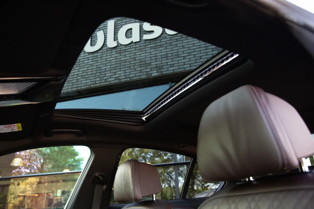 540i High Executive M-Sport , Bowers&Wilkins, NAP, HUD, Laser, Schuif/Kanteldak