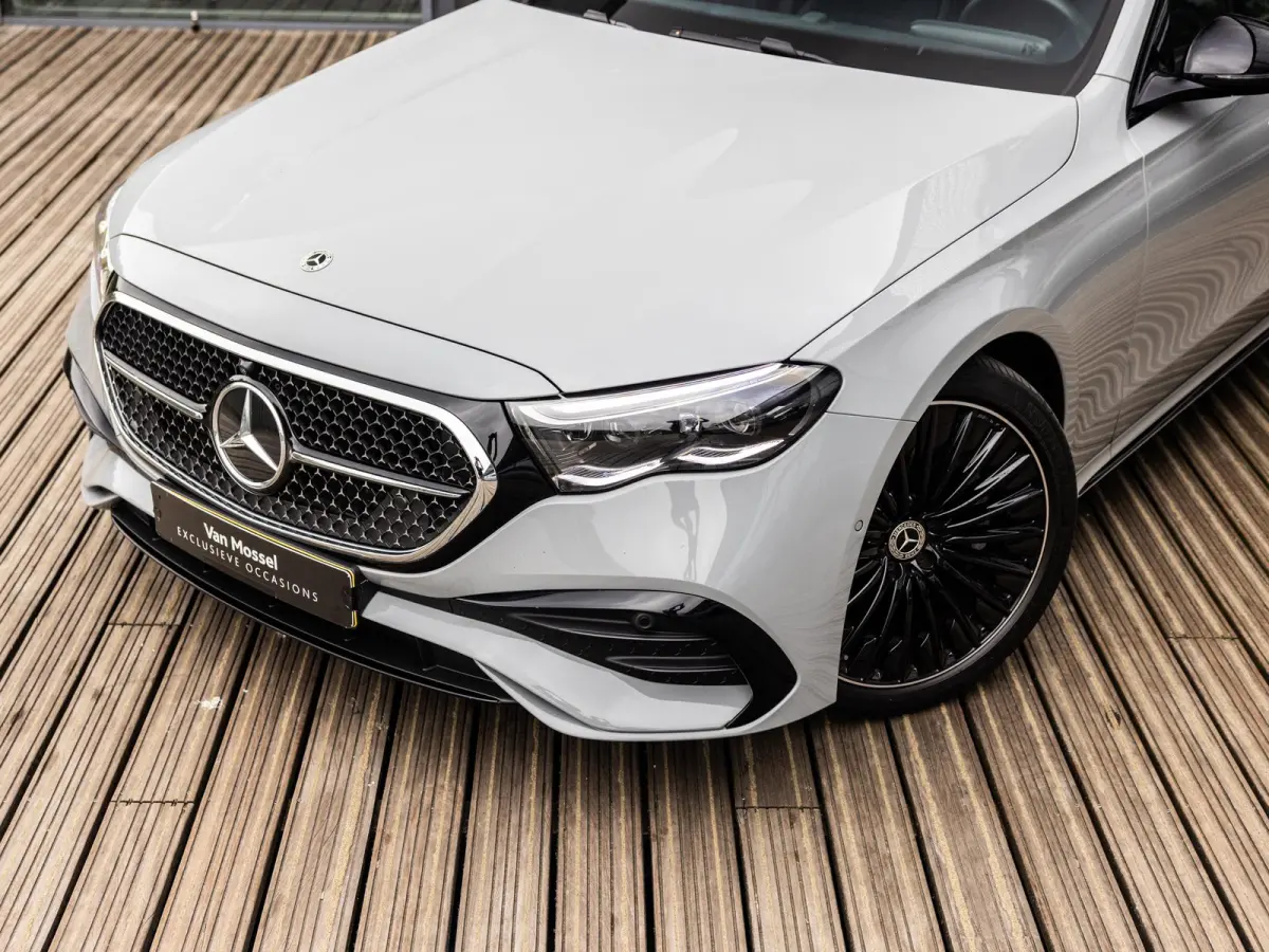 300 e Sport Edition | AMG LINE | ALPINE GRIJS | BURMESTER | SUPERSCREEN | STOELMEMORY | TREKHAAK | PANORAMA/SCHUIF-KANTELDAK | NIGHT PAKKET | 20 INCH ZWART MULTISPAAK | KEYLESS | NL AUTO | 1