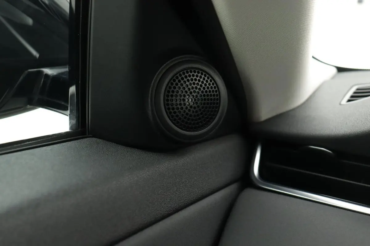1.5 P300e AWD(DealerOnderH, Navi, Stuur/stoelV, Camera, Trekhaak, Carplay, Etc)
