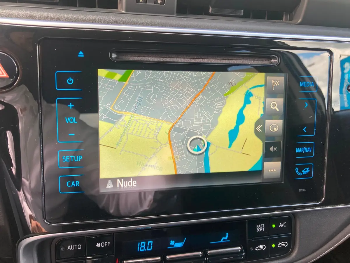 1.8 Hybrid Trend Airco | Camera | Cruise Control | DAB | LMV 16" | Pano | Trekhaak |