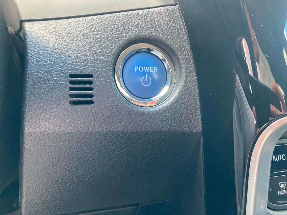 1.8 Hybrid Trend Airco | Camera | Cruise Control | DAB | LMV 16" | Pano | Trekhaak |