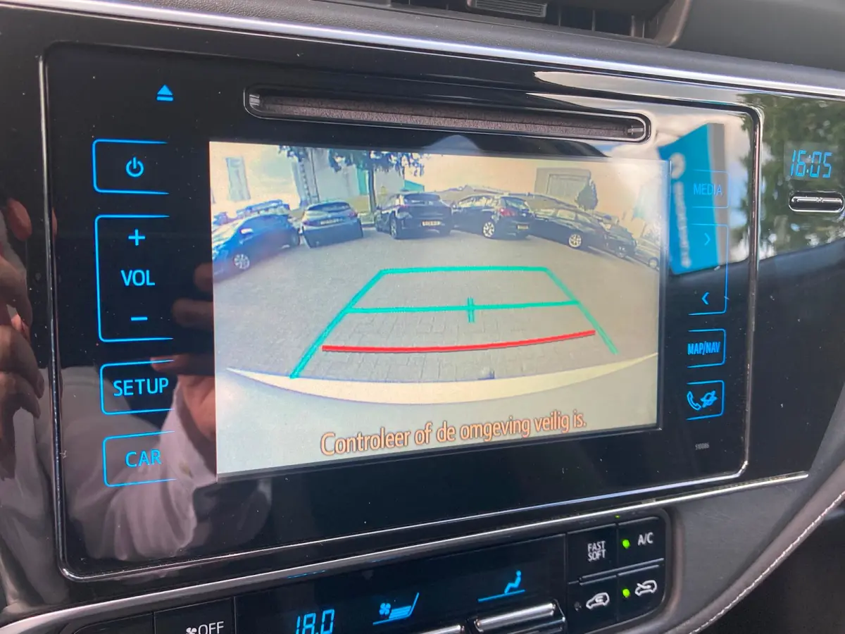 1.8 Hybrid Trend Airco | Camera | Cruise Control | DAB | LMV 16" | Pano | Trekhaak |