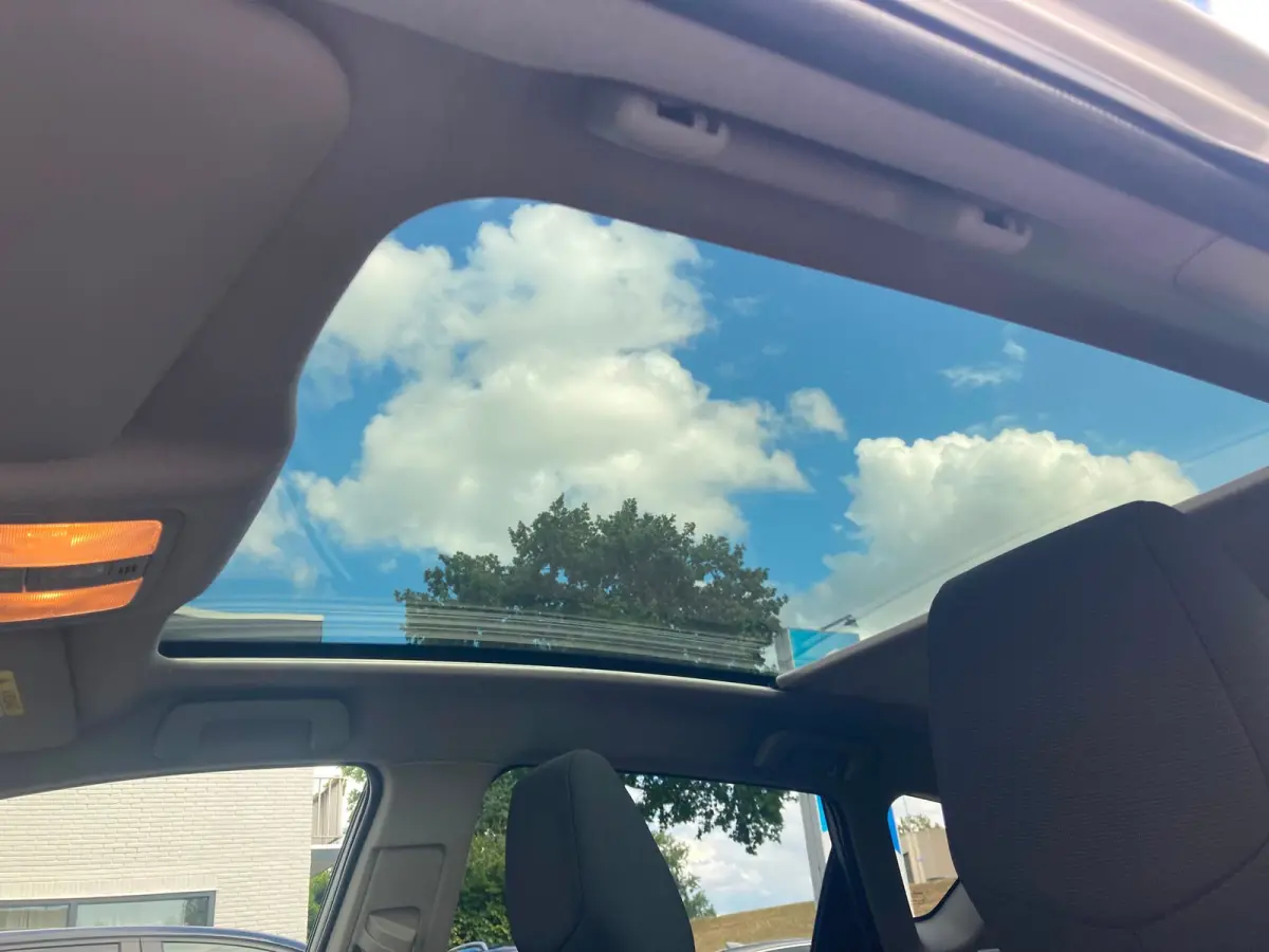 1.8 Hybrid Trend Airco | Camera | Cruise Control | DAB | LMV 16" | Pano | Trekhaak |
