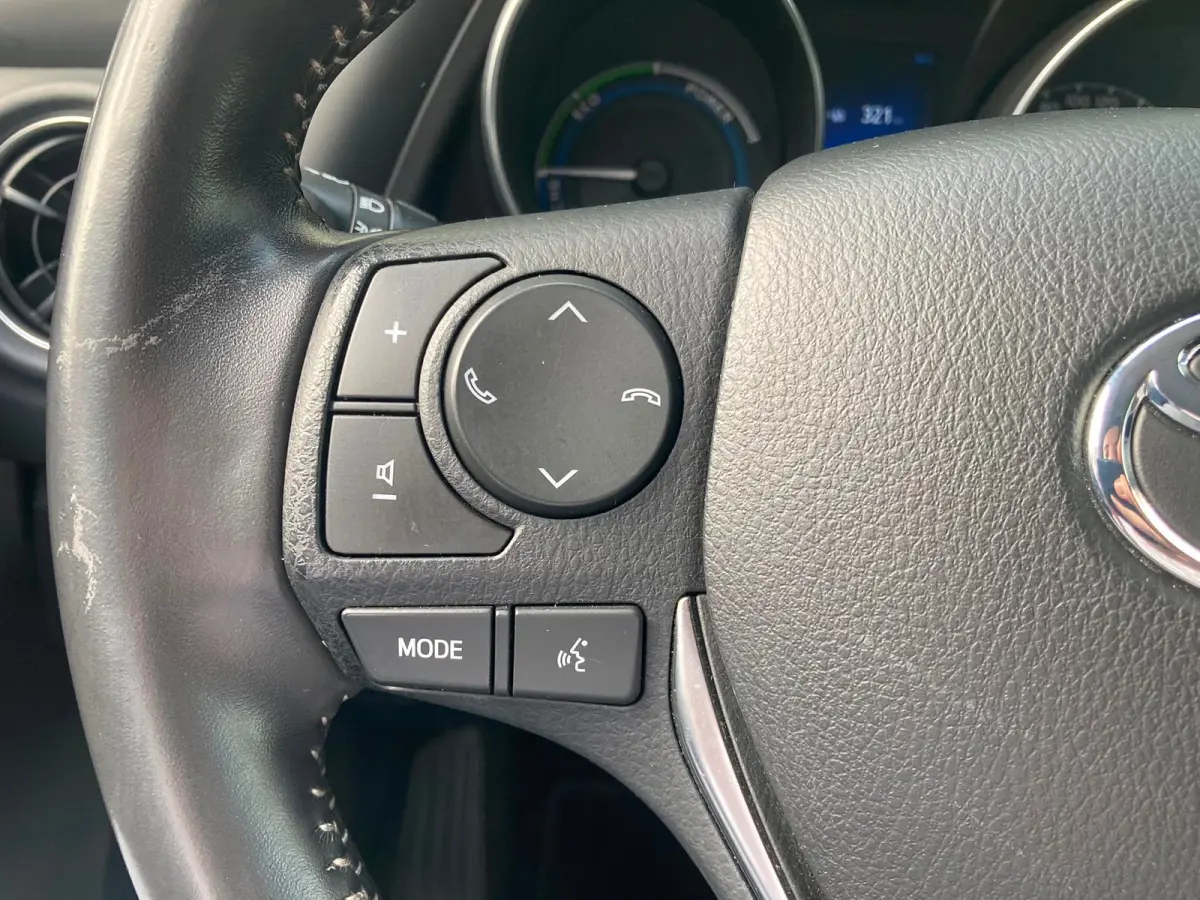 1.8 Hybrid Trend Airco | Camera | Cruise Control | DAB | LMV 16" | Pano | Trekhaak |