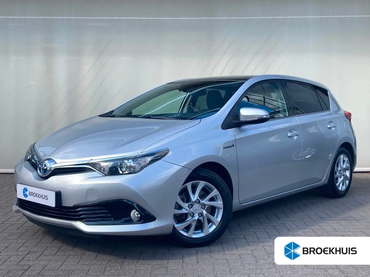 1.8 Hybrid Trend Airco | Camera | Cruise Control | DAB | LMV 16" | Pano | Trekhaak |