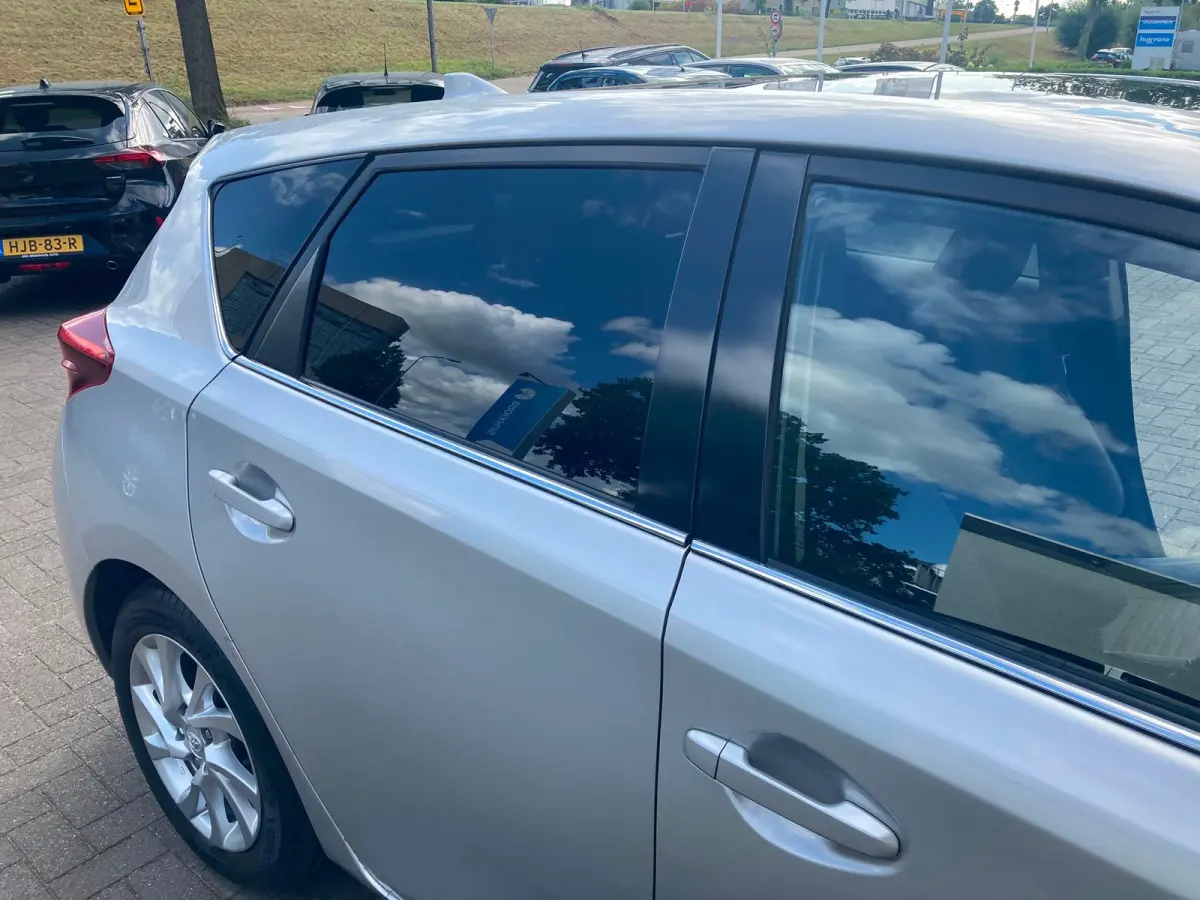 1.8 Hybrid Trend Airco | Camera | Cruise Control | DAB | LMV 16" | Pano | Trekhaak |