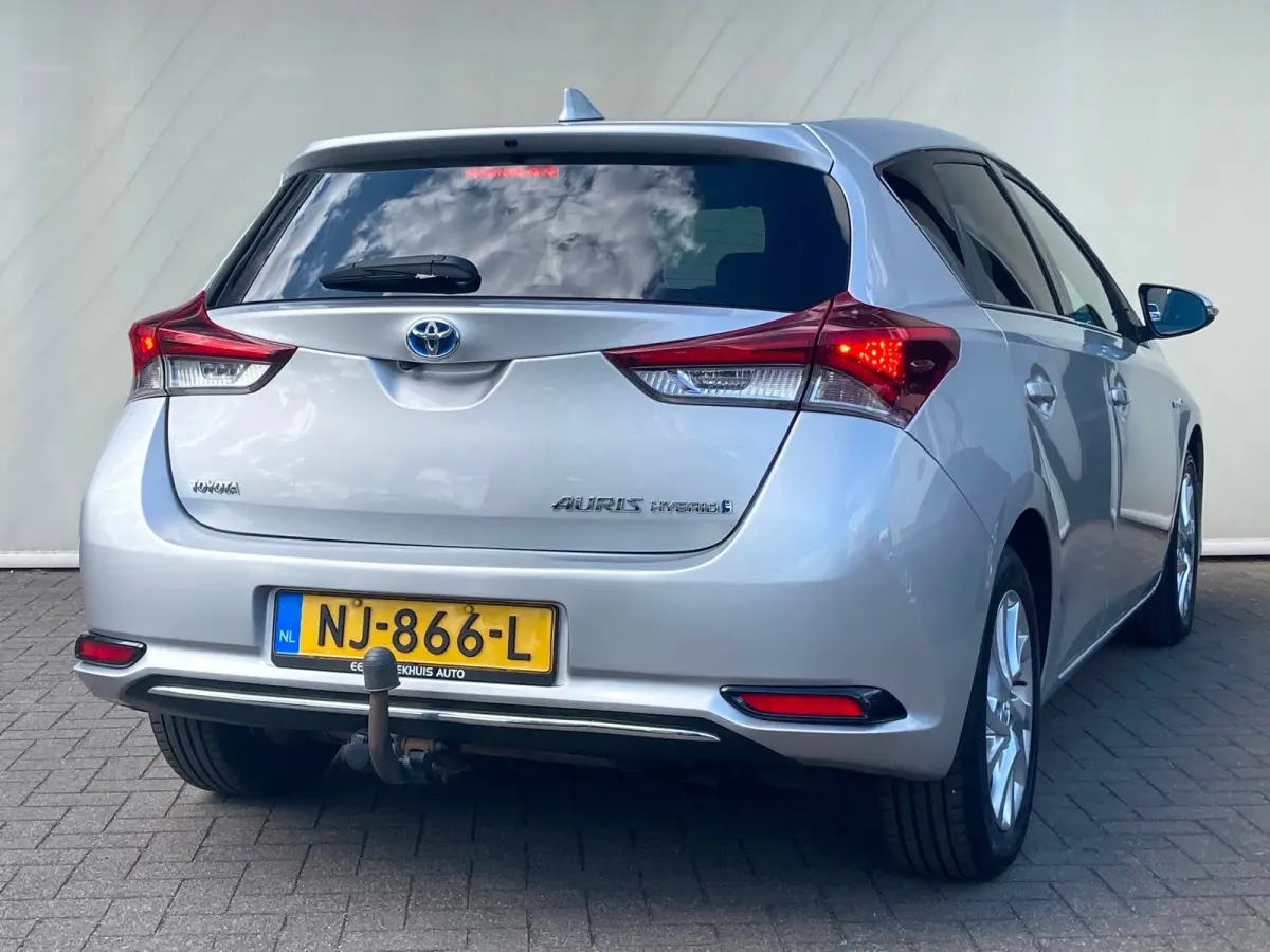 1.8 Hybrid Trend Airco | Camera | Cruise Control | DAB | LMV 16" | Pano | Trekhaak |