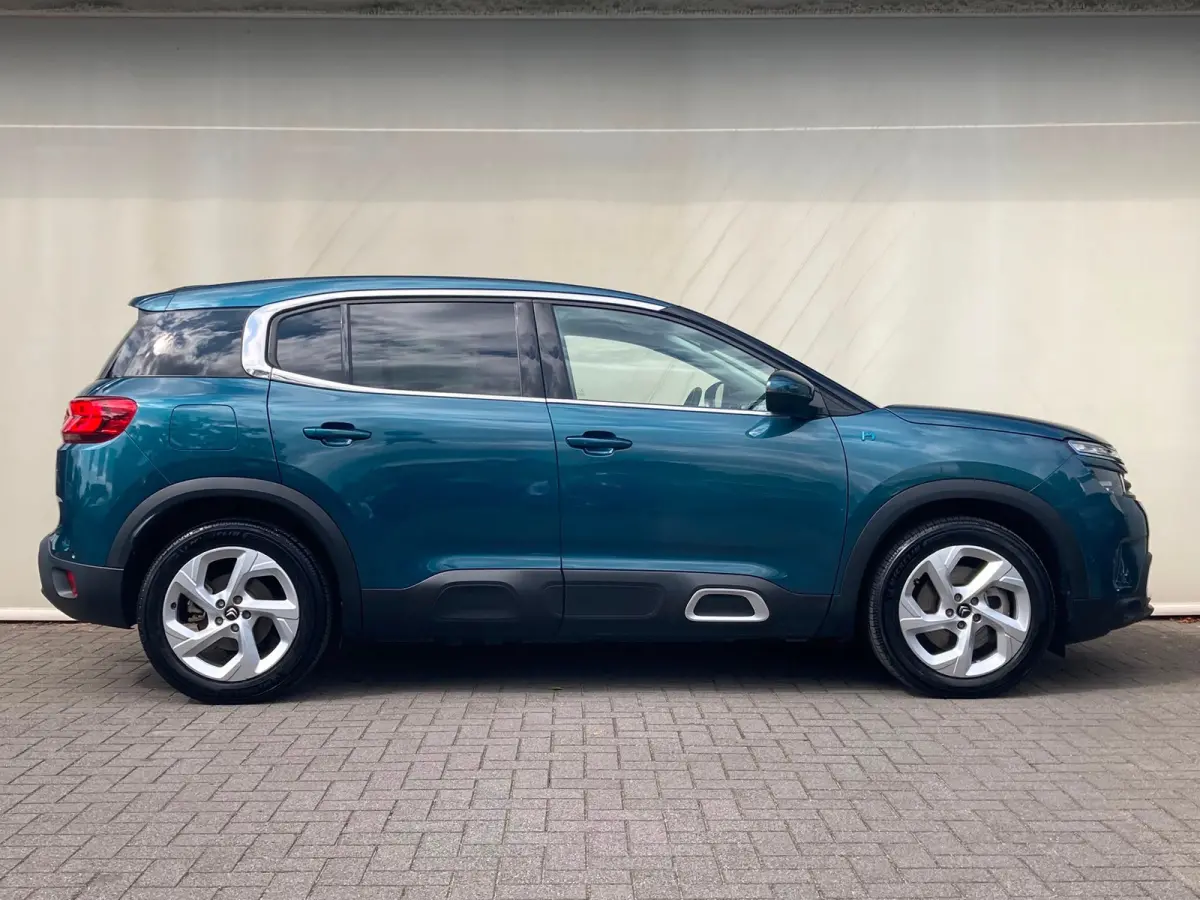 1.6 Plug-in Hybrid 225 ë-Series Airco | Camera | Cruise Control | DAB | Dode Hoek | Keyless | LMV 18" | Navi | PDC V&A | Stoelverwarming | Trekhaak |