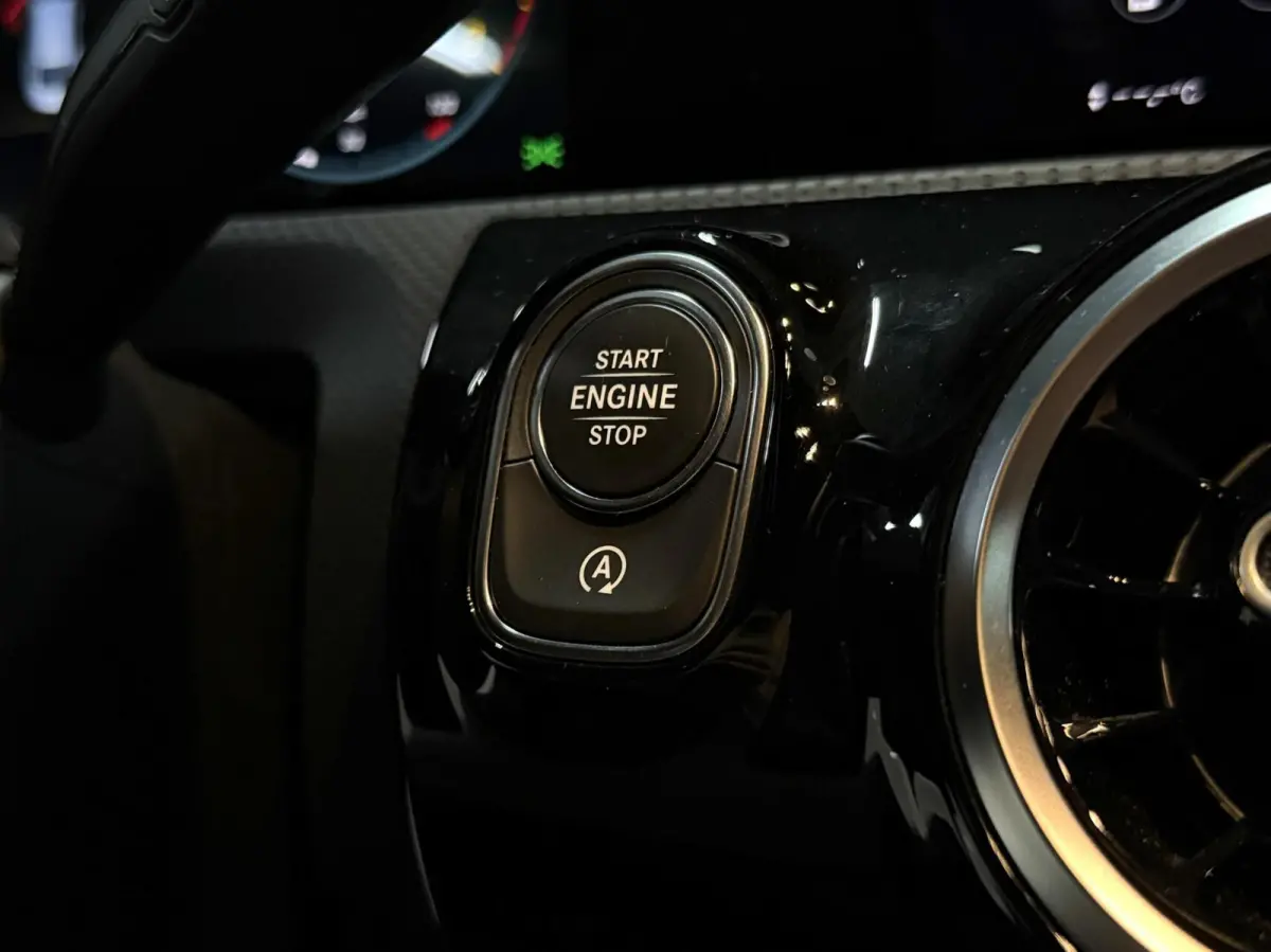 200|AMG|CRUISE|CARPLAY|CAMERA|LED