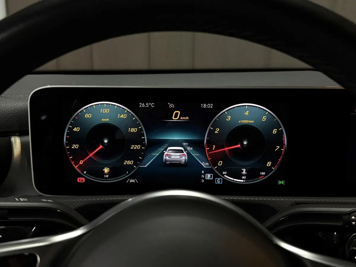 200|AMG|CRUISE|CARPLAY|CAMERA|LED