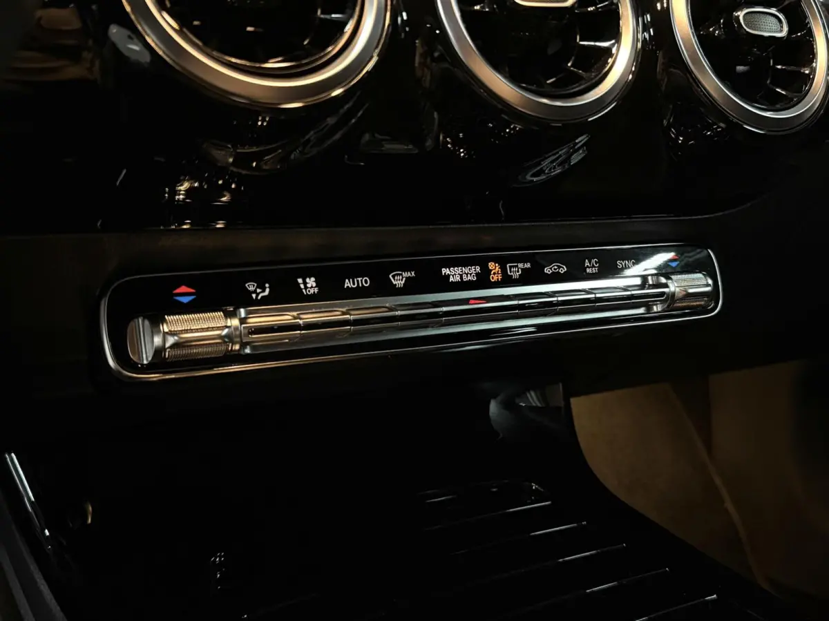 200|AMG|CRUISE|CARPLAY|CAMERA|LED