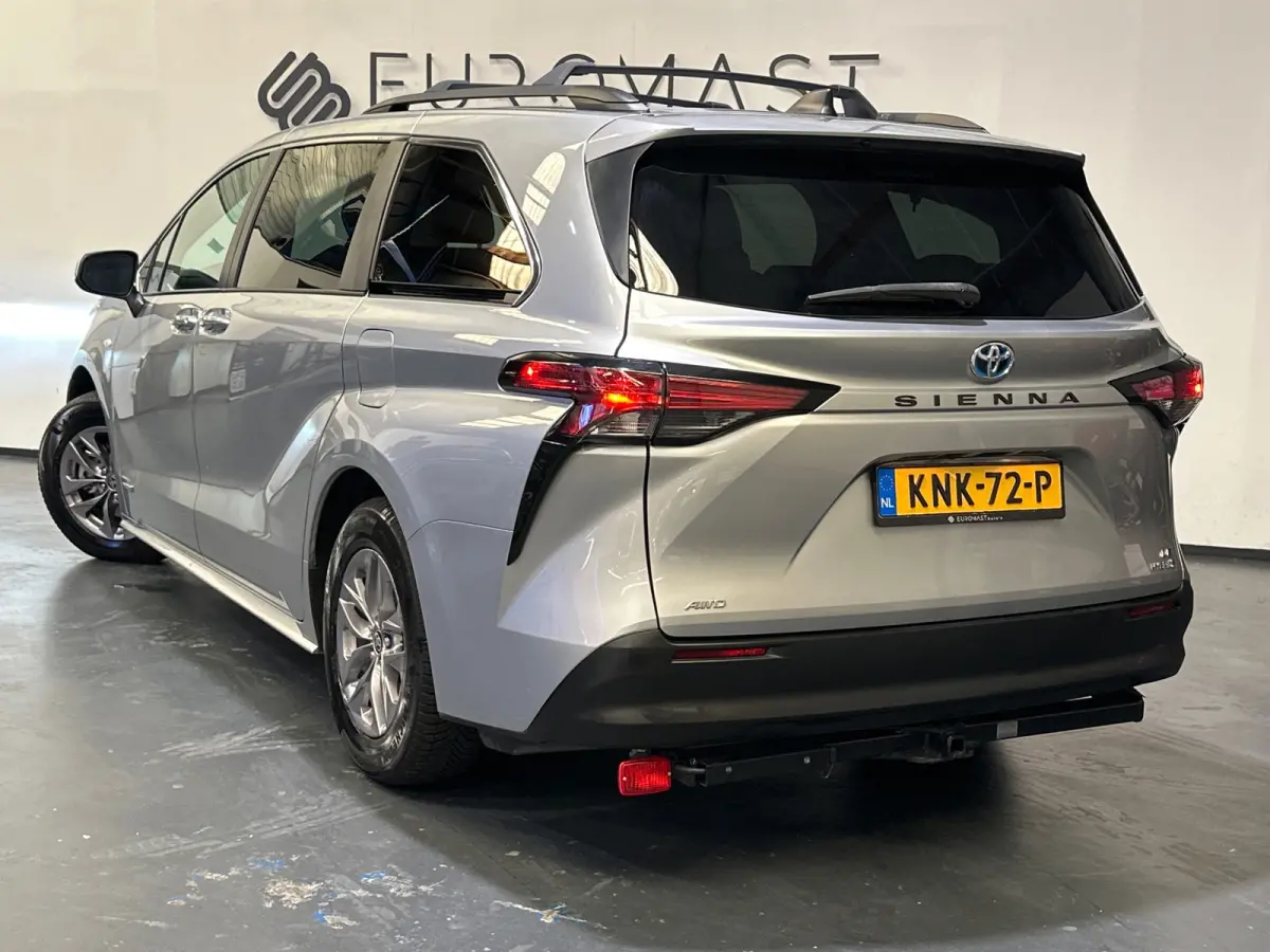 TOYOTA 2.5 Hybride Automaat | 8Zitter | 2x Schuifdeur | Camera | Nieuw apk