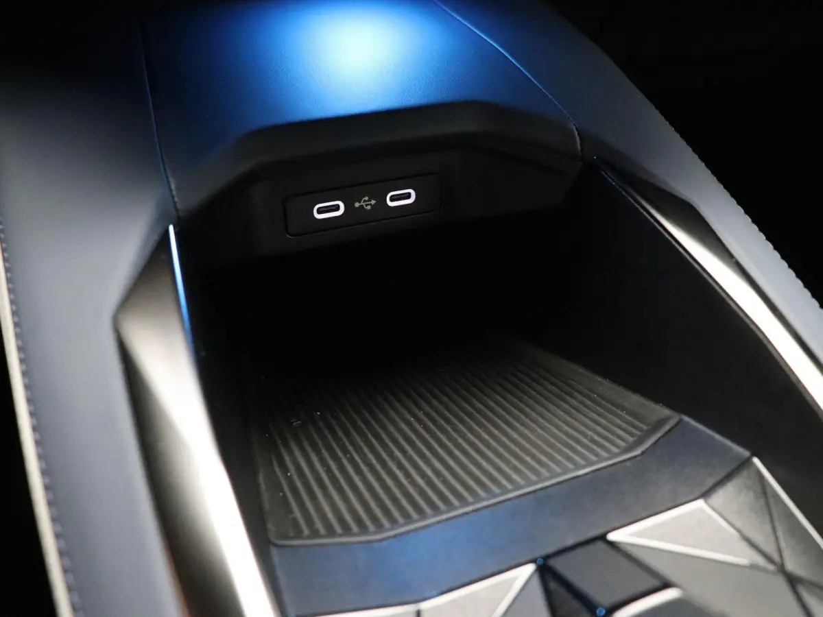 GTS 52 kWh | Pack Driving | Striping French Signature | Devialet |