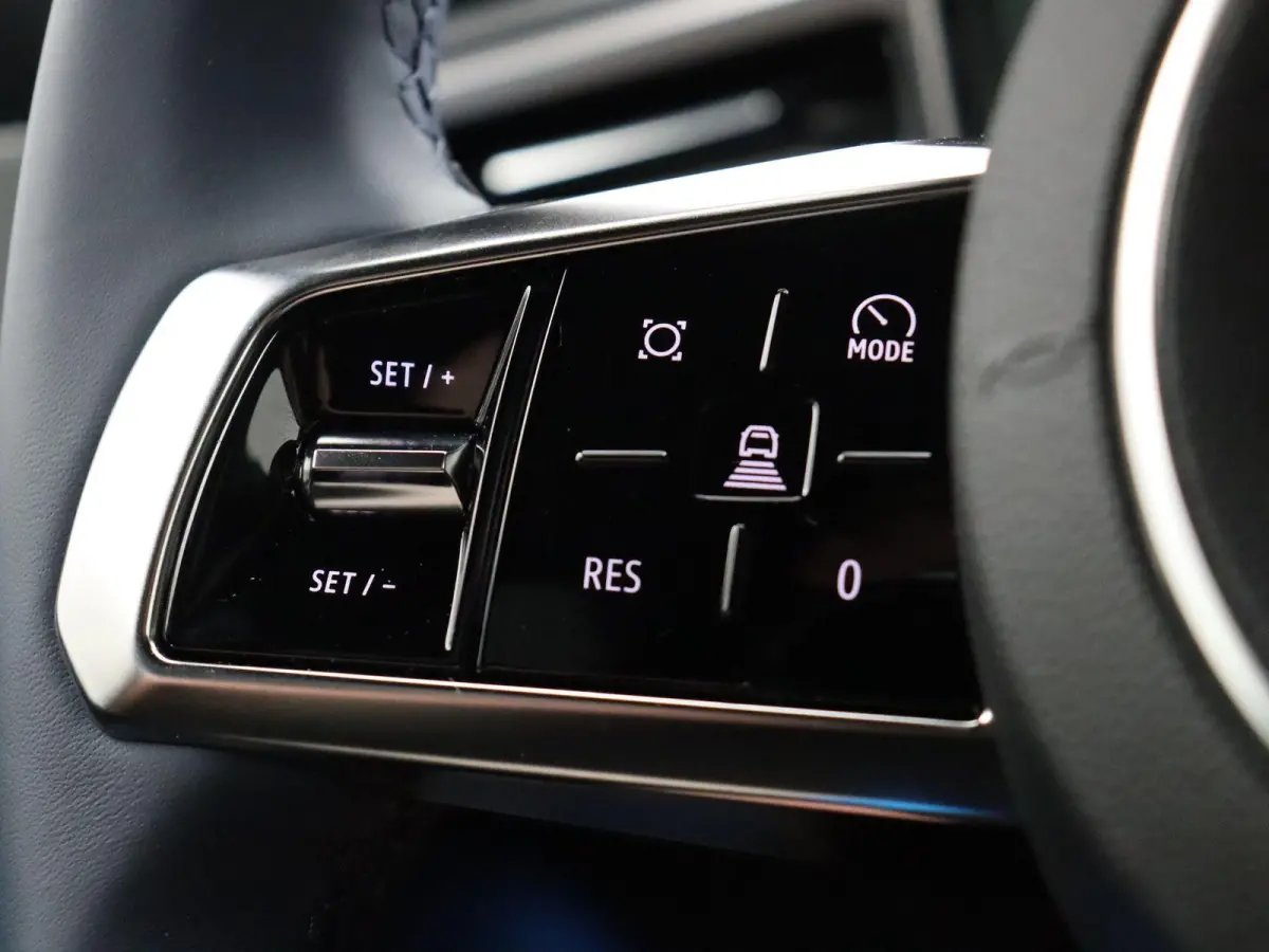 GTS 52 kWh | Pack Driving | Striping French Signature | Devialet |