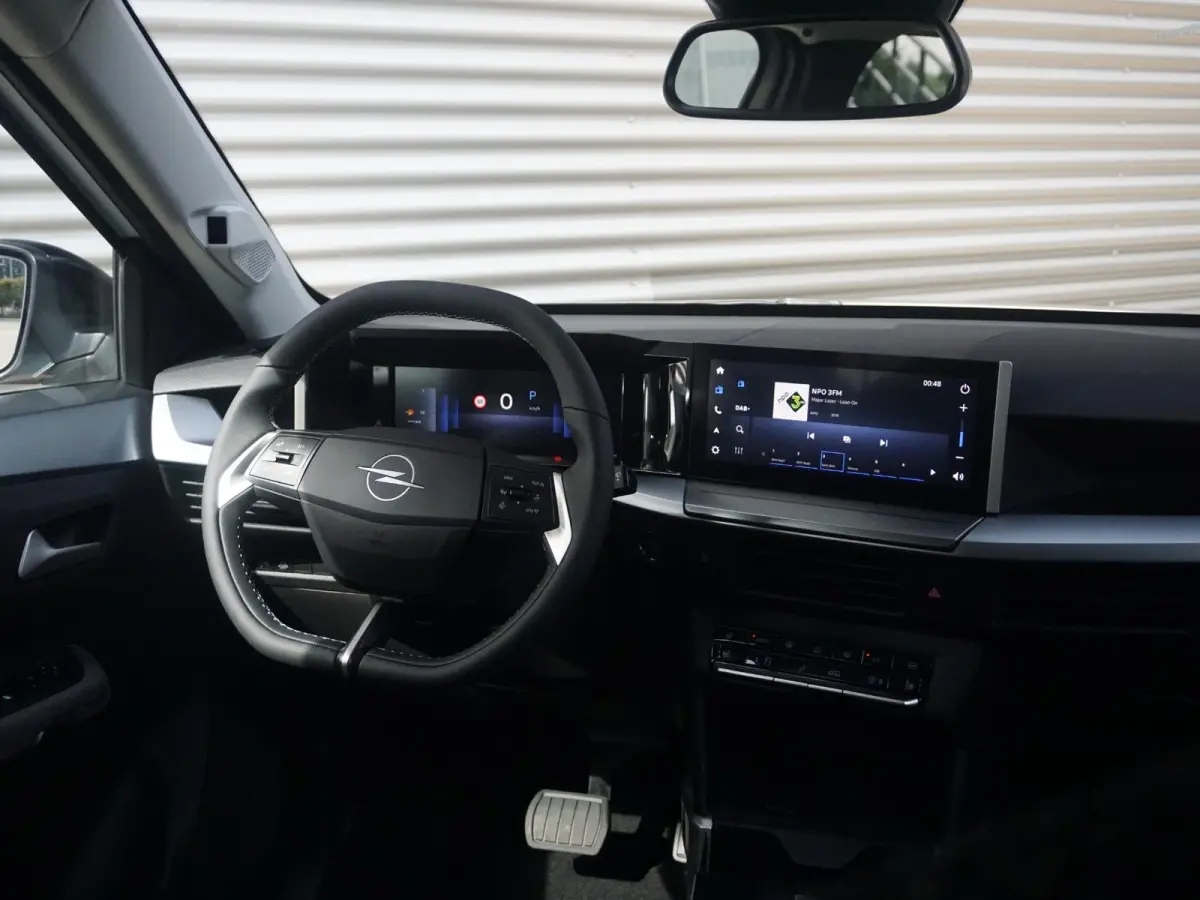 1.2 Turbo Hybrid GS Keyless entry