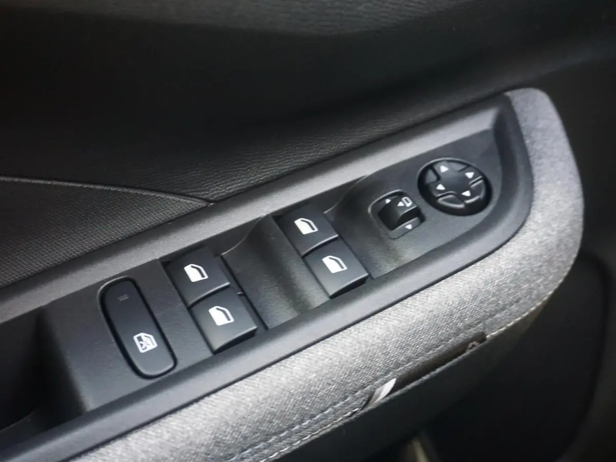 1.2 Turbo Hybrid GS Keyless entry