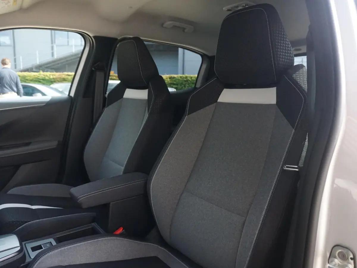 1.2 Turbo Hybrid GS Keyless entry