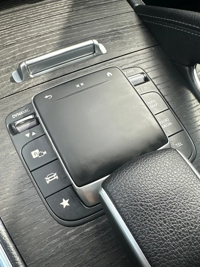 350 e 4MATIC APPLE CARPLAY SCHUIFDAK LUCHTVERING MEMORY SEATS STOEL SFEERVERLICHTING AD. CRUISE