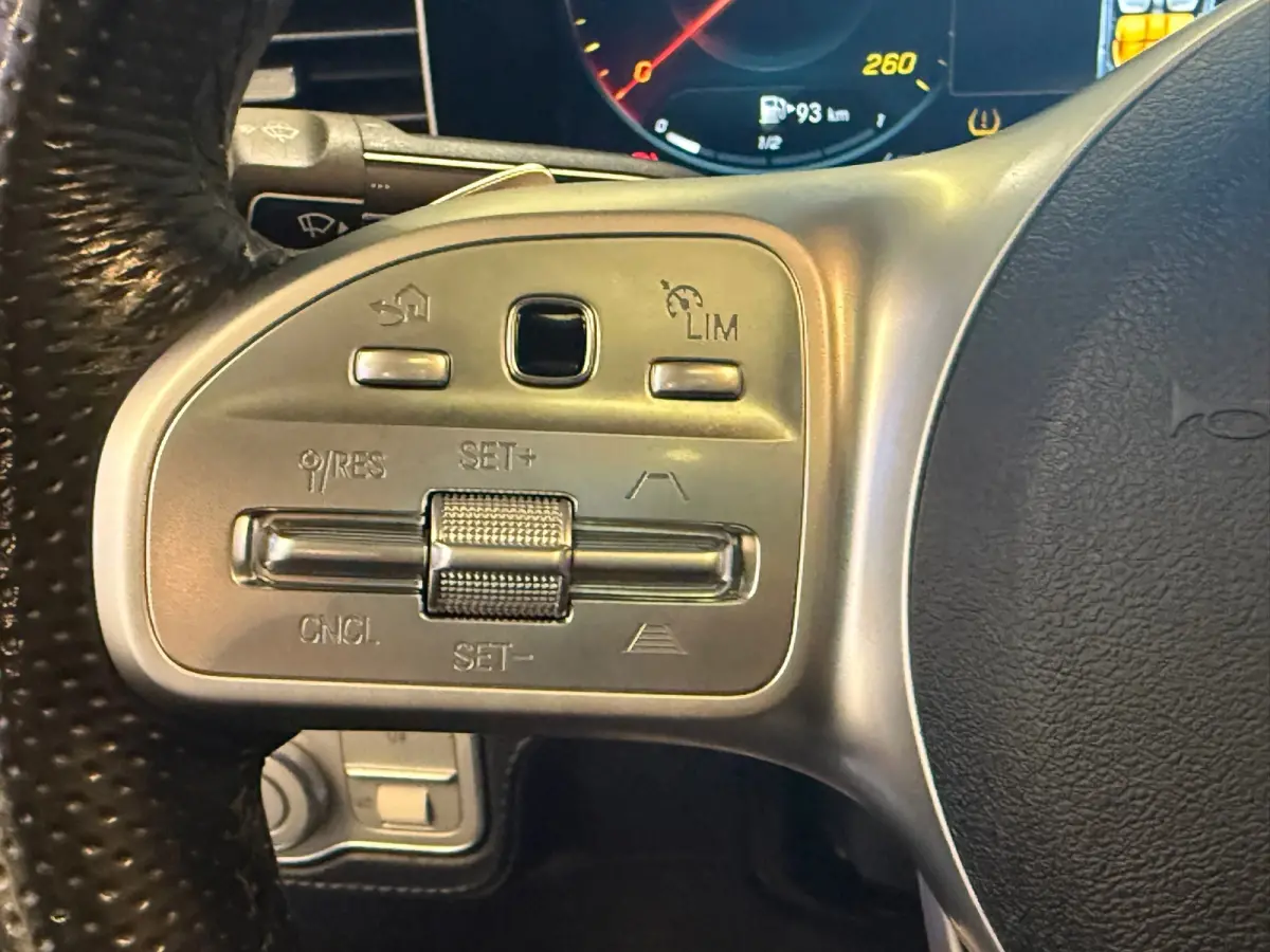 350 e 4MATIC APPLE CARPLAY SCHUIFDAK LUCHTVERING MEMORY SEATS STOEL SFEERVERLICHTING AD. CRUISE
